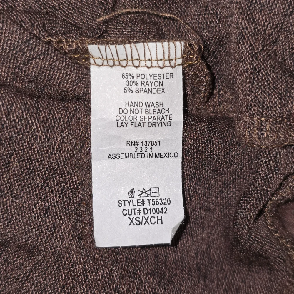 🌟 Gaze V-Neck Sweater in Warm Brown - Picture 4 of 4